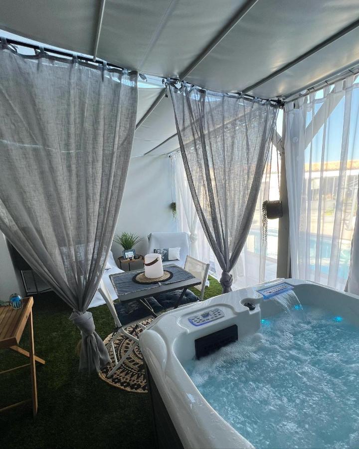 Suites By Aix Keys Avec Jacuzzi Privatif 5 Min Des Plages Fouras Saint-Laurent-de-la-Prée Екстериор снимка
