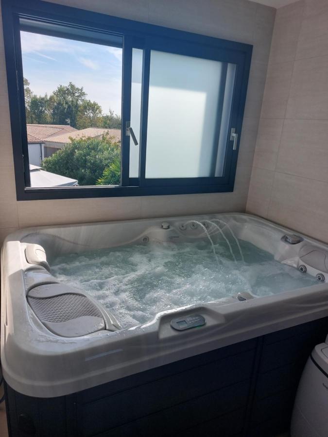 Suites By Aix Keys Avec Jacuzzi Privatif 5 Min Des Plages Fouras Saint-Laurent-de-la-Prée Екстериор снимка